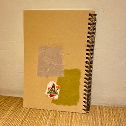Cuaderno de collage de kirie – Hina