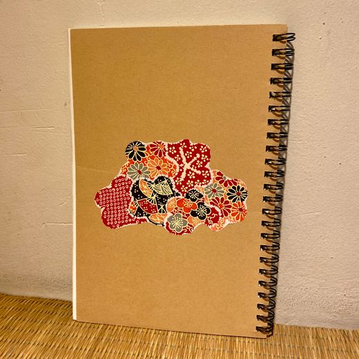 Cuaderno de collage de kirie – Ume