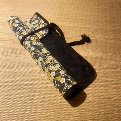 Estuche de pincel Flor amarillo