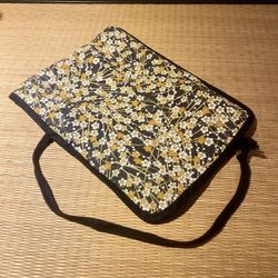 Estuche de pincel Flor amarillo