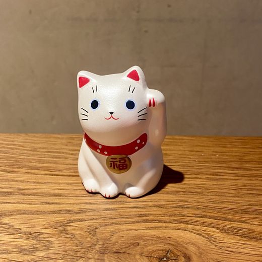 Gato de la suerte japonés Plateado (Cumplimiento de todos los deseos)