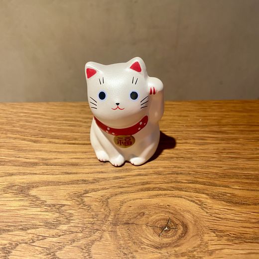 Gato de la suerte japonés Plateado (Cumplimiento de todos los deseos)