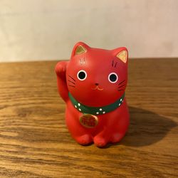 Gato de la suerte japonés Rojo (Protege contra la enfermedad)