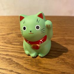 Gato de la suerte japonés Verde (Éxito de académico y laboral)