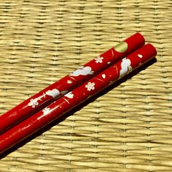 Palillos Conejo la luna rojo