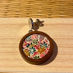 Pendientes Aki – Yuzen Washi y madera