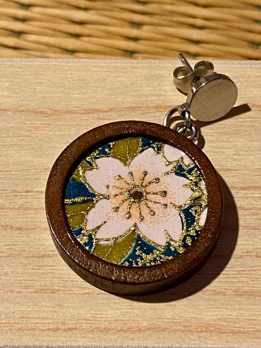 Pendientes Sakura – Yuzen Washi y madera