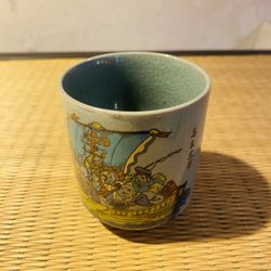Taza de té con tapa 7 dioses